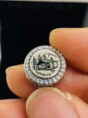 ✨🔥Pandora Gatlinburg, Tennessee Exclusive Travel Destination Dangle Charm